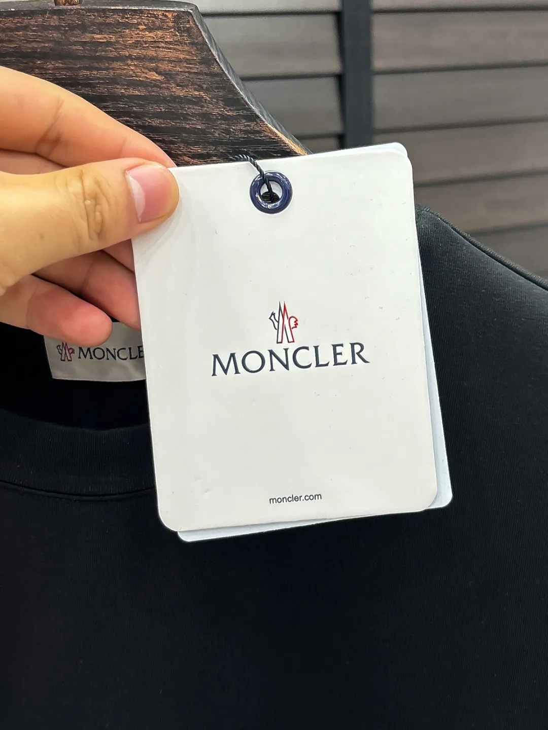 24 Moncler # 26 T， ， ， ， ， ！ ， ， ， ， Classic , ， ， ， ， ， ！ ， ！ , . , , 2023 . : Black/White Size:S M L XL 2XL